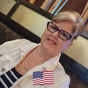 Meet your Posher, Stacey